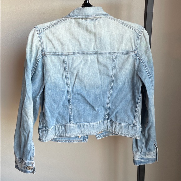 Express Cropped Washed Denim Jacket - Picture 2 of 8